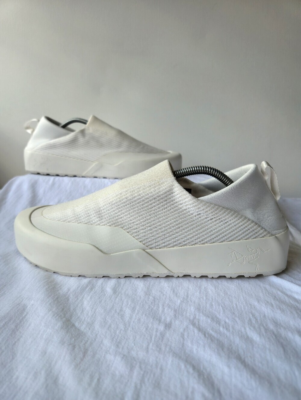 Arc'teryx Kragg Men's Slip On Approach Comfort Recovery Shoes White Size 11.5